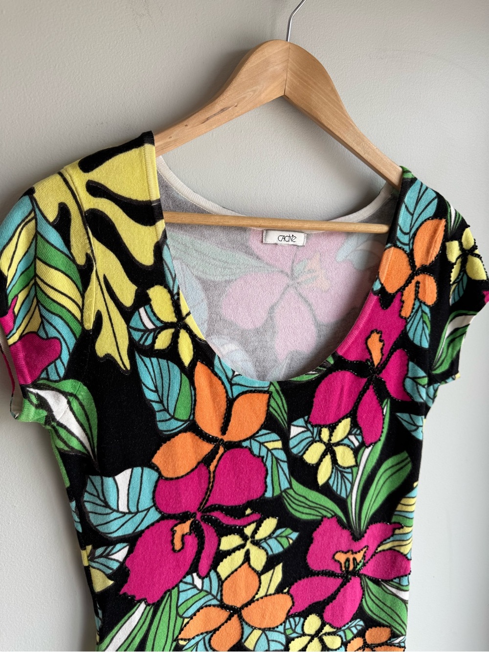 Cache Y2K Tropical Floral Top Medium Bright Stretch Knit Tee Beaded Summer Cute! - Picture 2 of 11